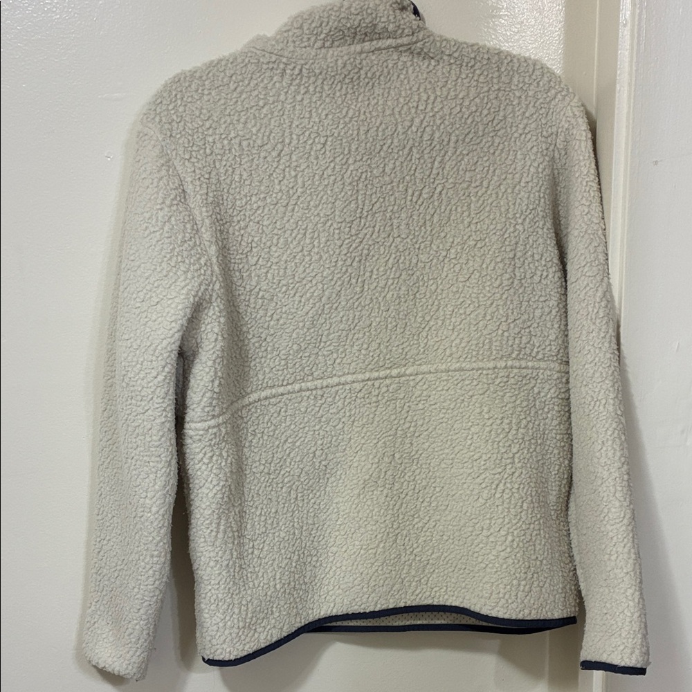 Patagonia Women’s Retro Pile Fleece Marsupial Pullover - Picture 2 of 4